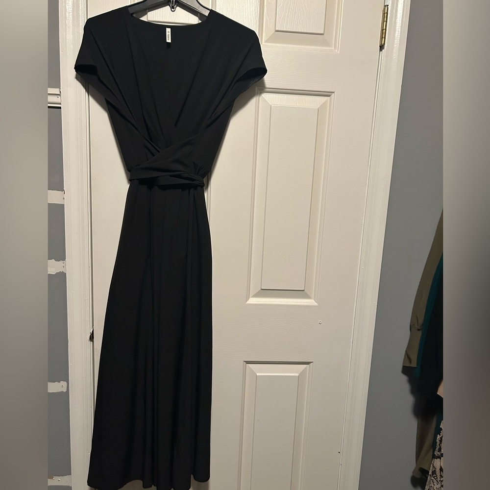 Elegant Black Maxi Dress